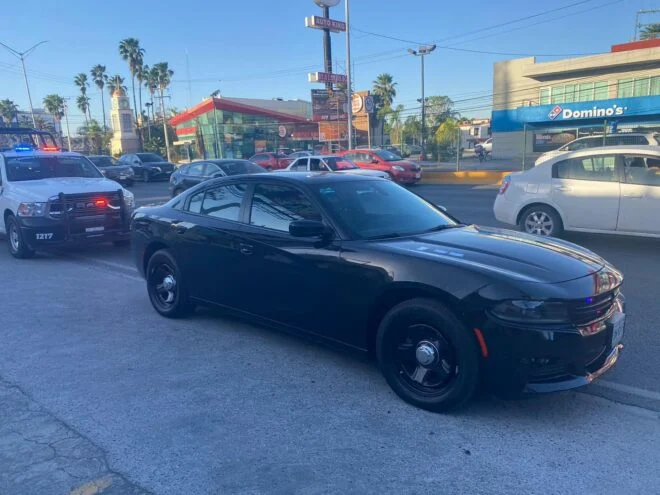 detienen-a-dos-escoltas-falsos-en-monterrey-les-encuentran-armas-de-fuego-auto-charger-660x495