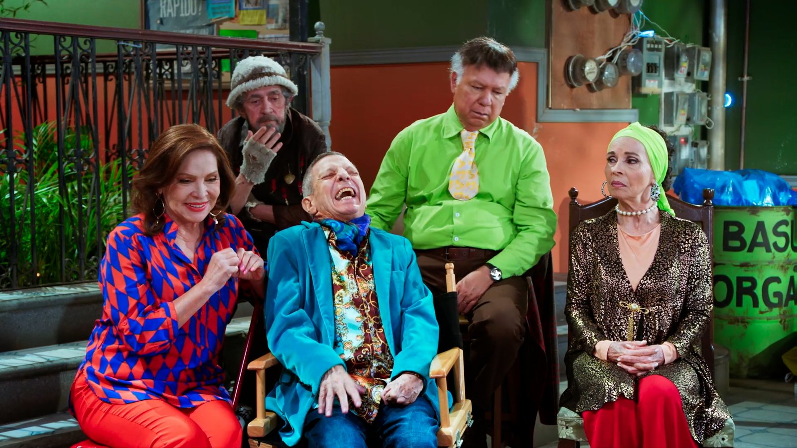 stills-vecinos-t16-c1-046