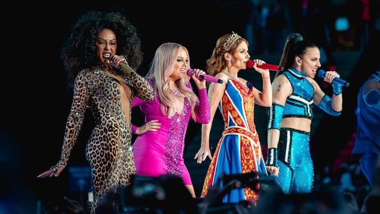 1200px-SpiceGirlWembley150619-3_(48999823333)