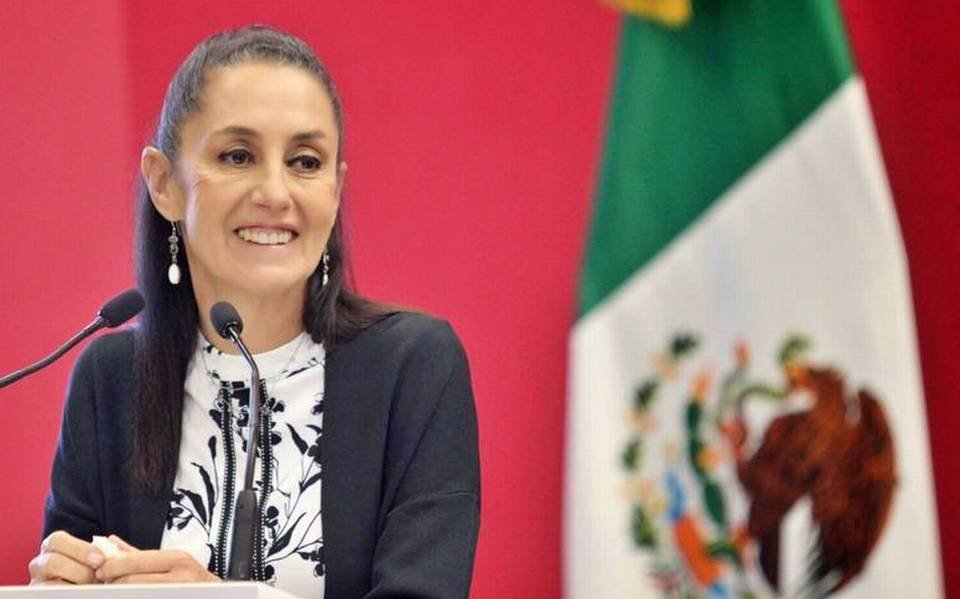 claudia-con-mujeres-2