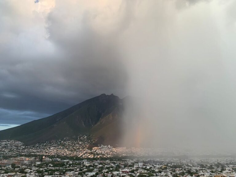 lluvias-zona-sur-monterrey-foto