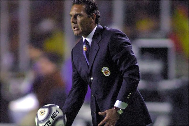 Miguel Ángel Russo murió a los 69 años de edad, el pasado miercoles en Argentina a causa de un paro cardiáco así lo dió a conocer el club xeneize.