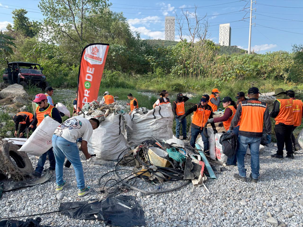 20251005_04_leonesenaccion_residuos_riosantacatarina_01