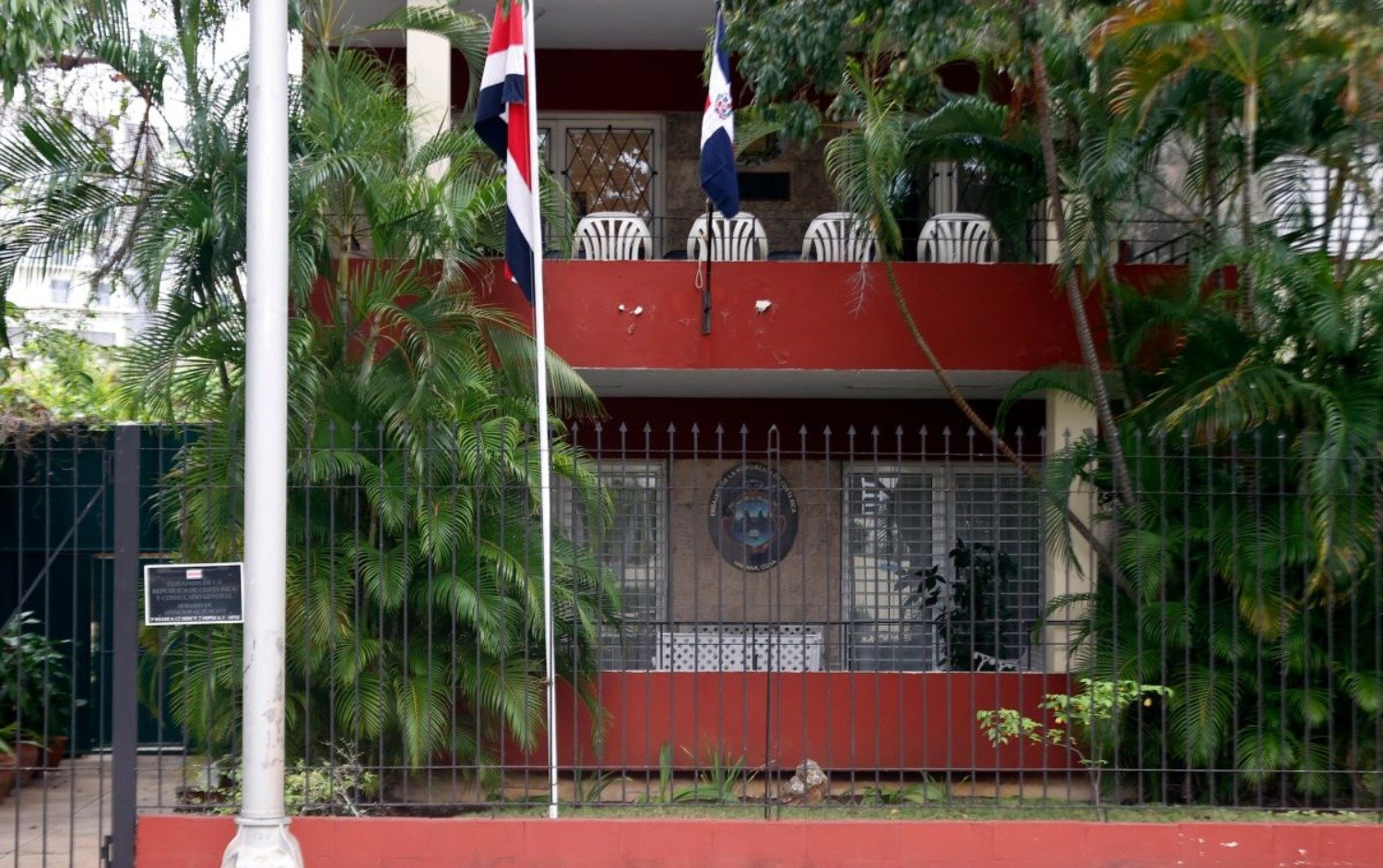 Cierran-embajada-de-Cuba-en-Costa-Rica-llama-Presidente-a-limpiar-de-comunistas-el-hemisferio