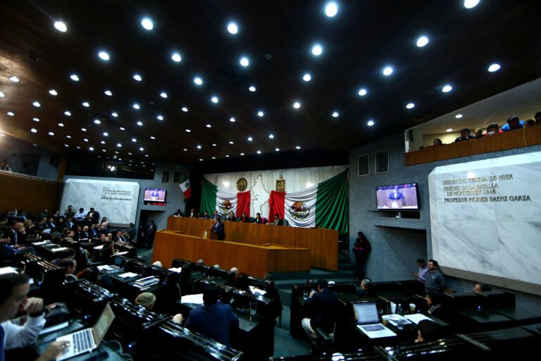 el-congreso-reconocio-a-la-uanl-en-sesion-ordinaria