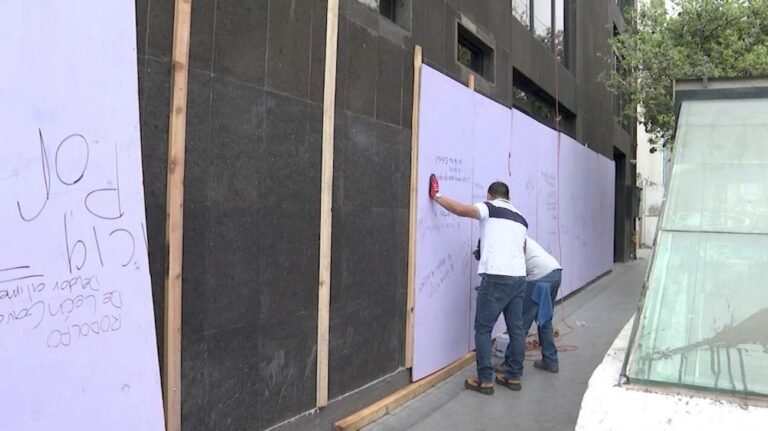 large_vallas_edificios_8m2_2eef3686c1