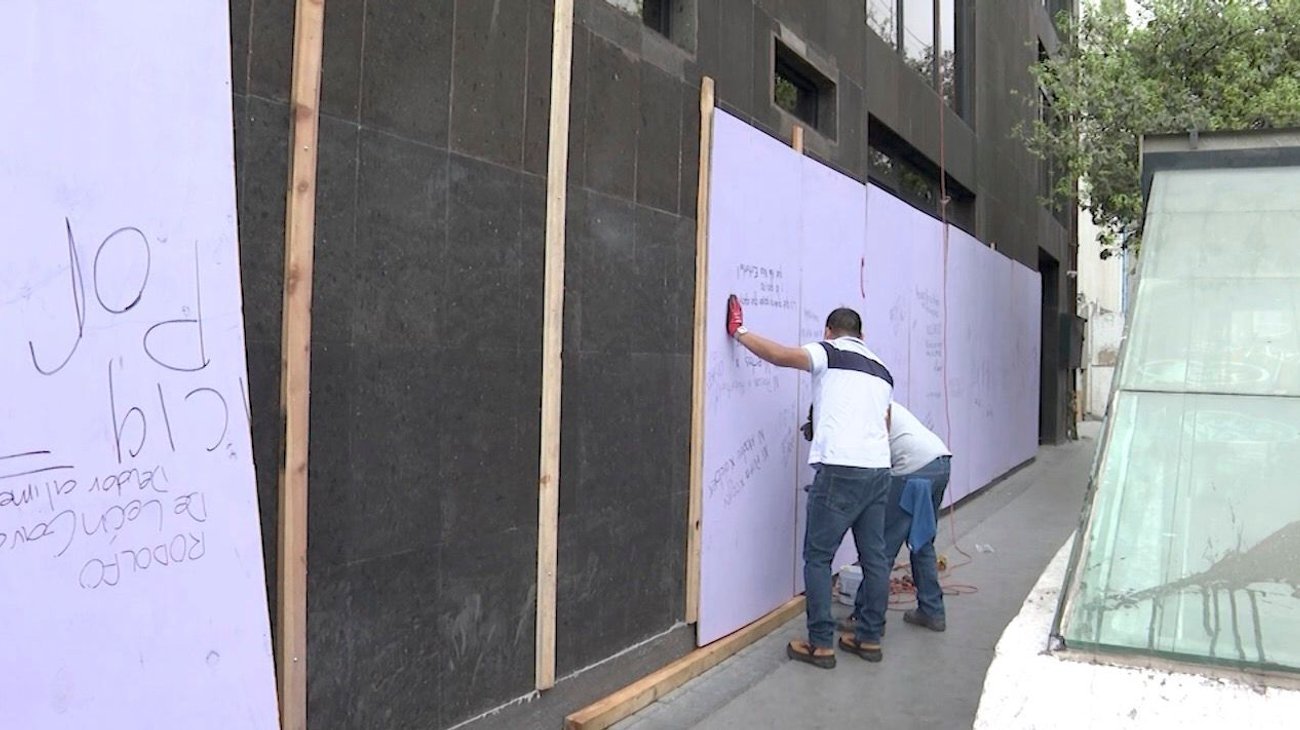 large_vallas_edificios_8m2_2eef3686c1