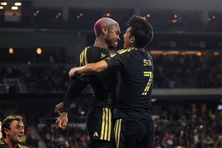 LAFC se impone 2-1 a Toluca en la semifinal de la Conca