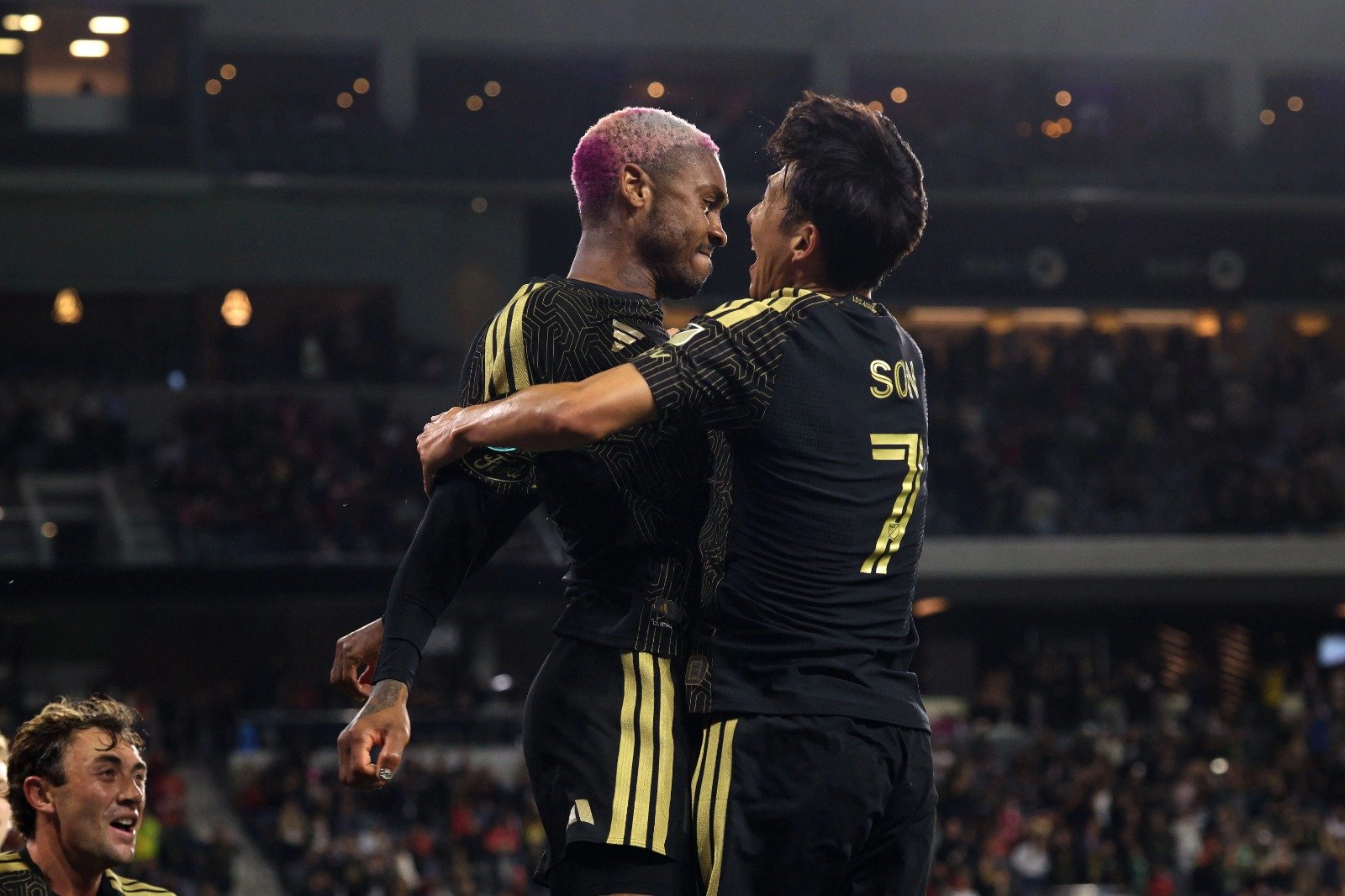 LAFC se impone 2-1 a Toluca en la semifinal de la Conca