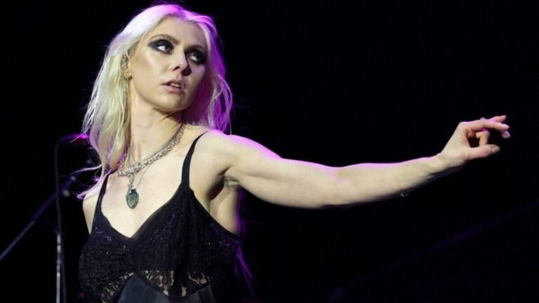 Taylor Momsen enfrenta complicaciones tras picadura en México