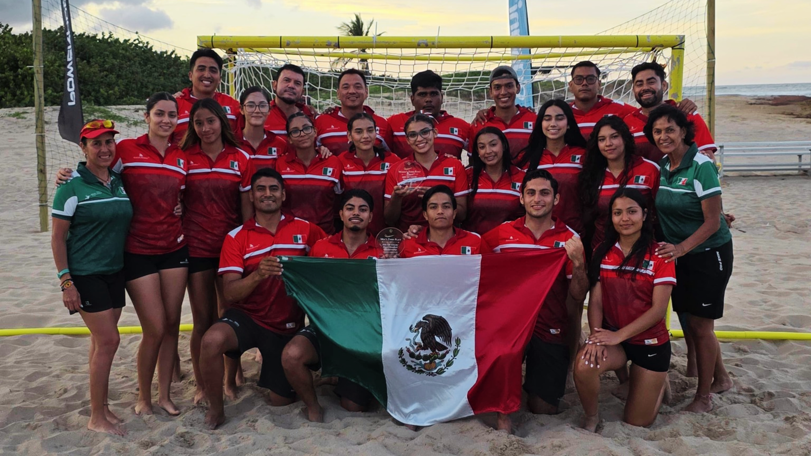 México gana bronce en handball de playa en el Caribe