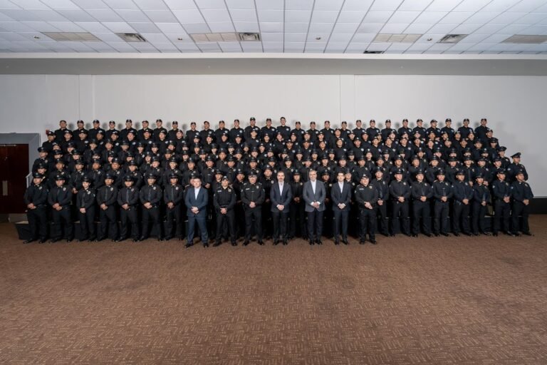 POLICÍAS Y GAM 1