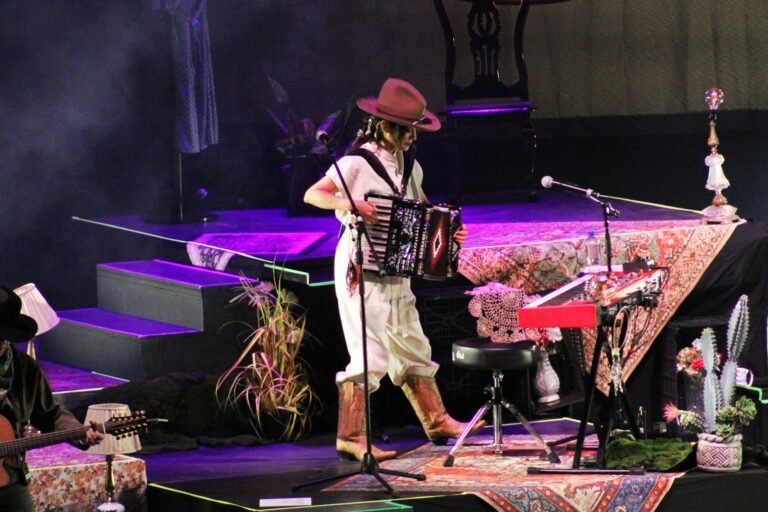 Monterrey recibe a Julieta Venegas entre acordeones, nostalgia y ovaciones