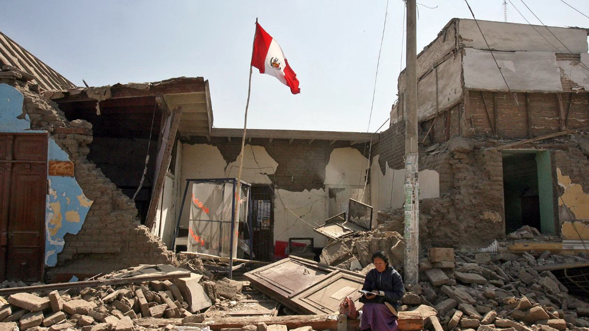 Sismo en Perú deja un muerto tras caída de rocas en Junín