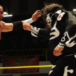 ¡Victoria! Texano Jr. vence a LA Park en la lucha estrella final